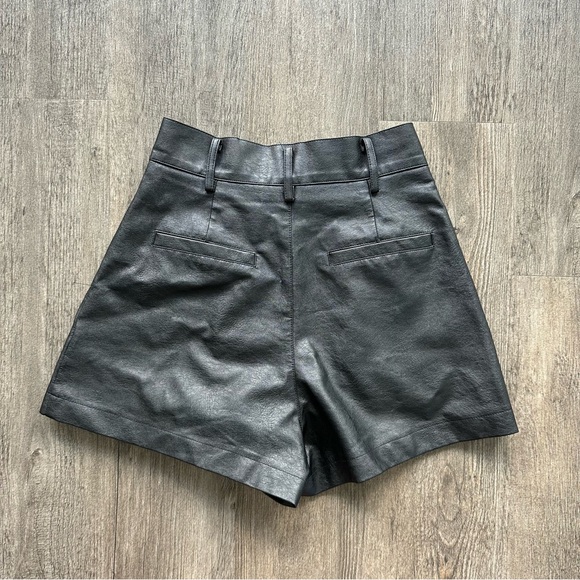 Revolve Charlie Holiday Vegan Leather Shorts in Black (Size XS/US 2) - Picture 5 of 8